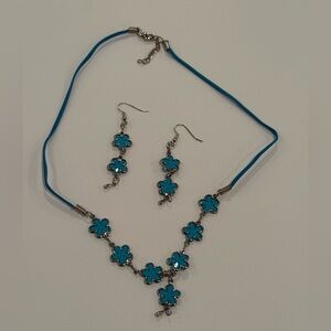 Vintage fashion jewelry Floral Necklace and Earring Set